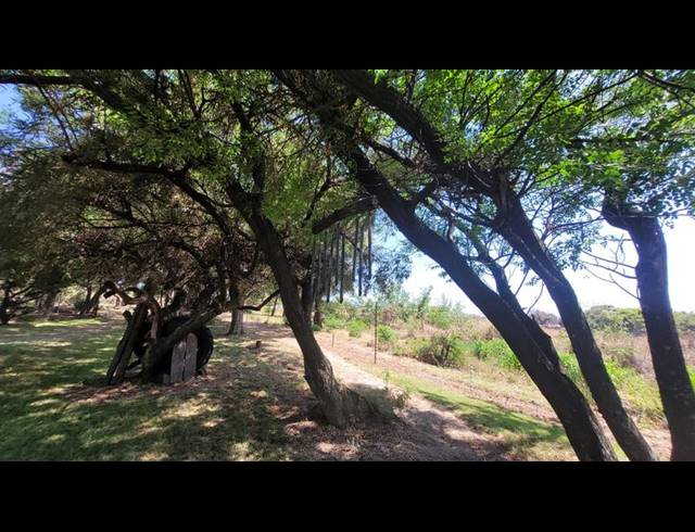 LAND FOR SALE IN BELLAIRS PARK